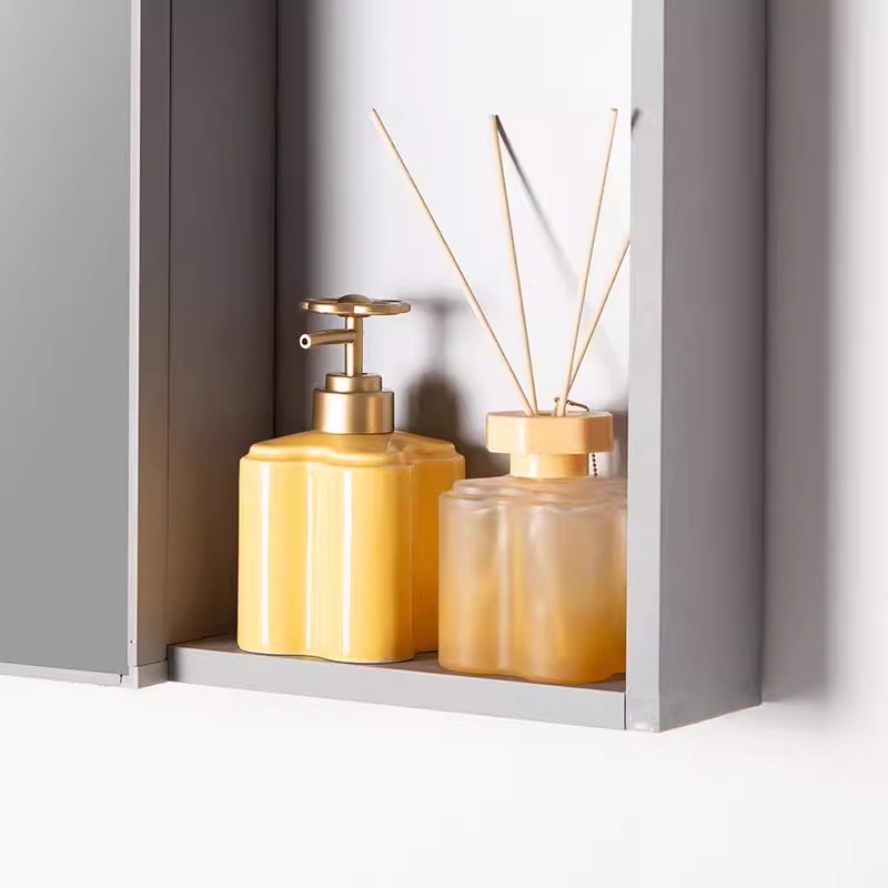 Moderne oranje bloemen keramis - Water Bottle Blank recensie en prijs